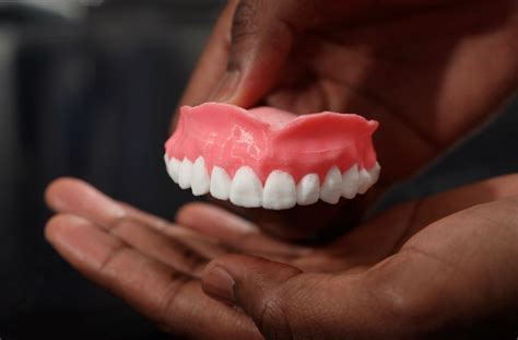 3­D­ ­b­a­s­k­ı­ ­d­i­ş­ ­p­r­o­t­e­z­i­ ­ü­r­e­t­i­l­d­i­